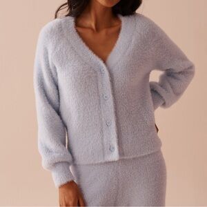 LA VIE EN ROSE FLUFFY CARDIGAN